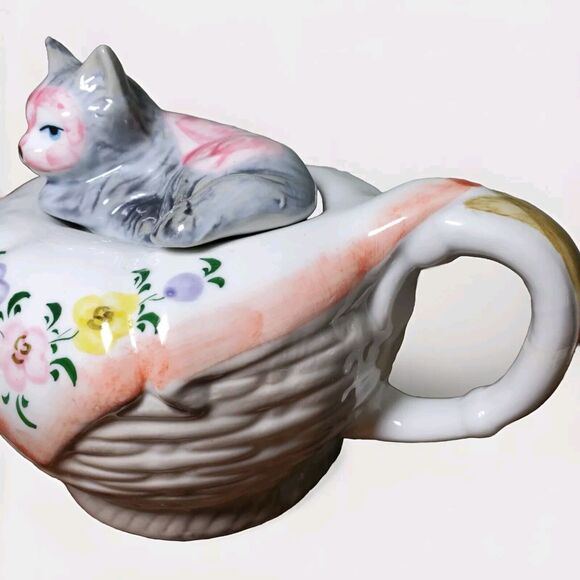 VTG 80's Tea Pot Kitty Cat Kitten Resting on Basket Porcelain - Andrea by Sadek - Picture 5 of 11